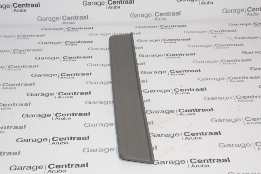 COVER TUC SIDE/TRIM