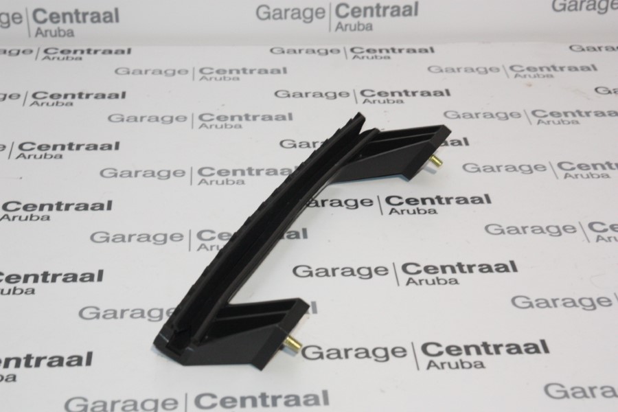 CHANNEL I10 LH FR DR 10-