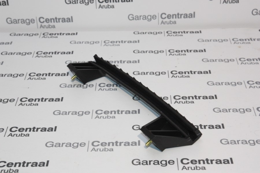 CHANNEL I10 LH FR DR 10-