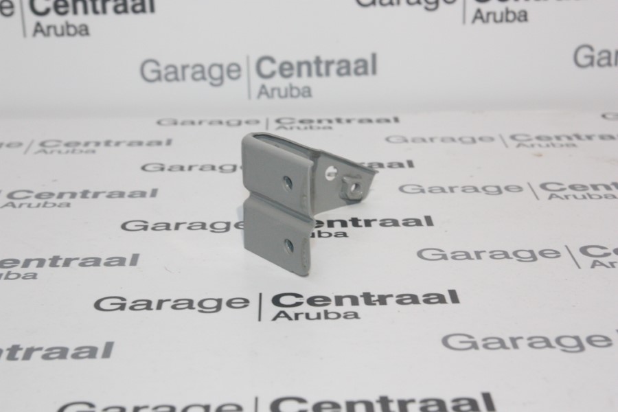 BRACKET TUC RH FR/FENDER 10-