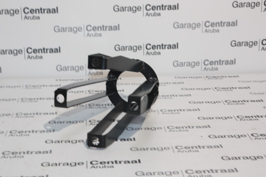BRACKET COU RR HUBCAP 07-