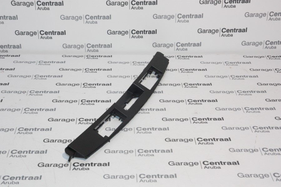 GARNISH TUC T/GATE LWR 10-