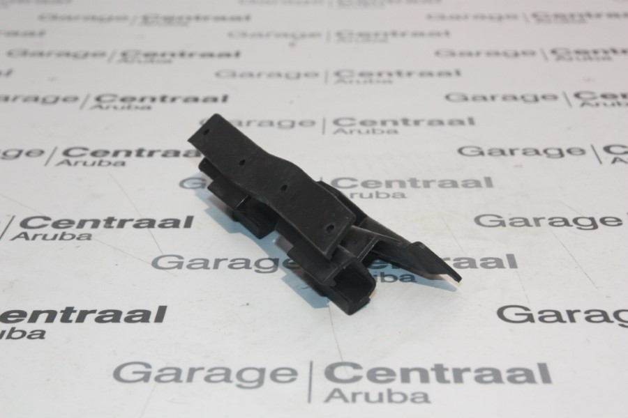 BRACKET ATO LH FR/BMPR 05-
