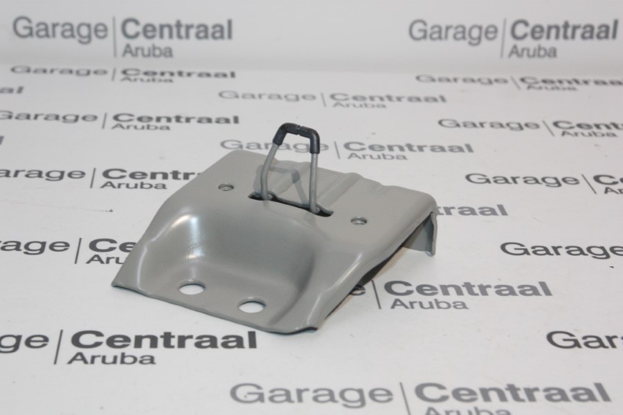 STRIKER TUC GLOVE BOX ASSY