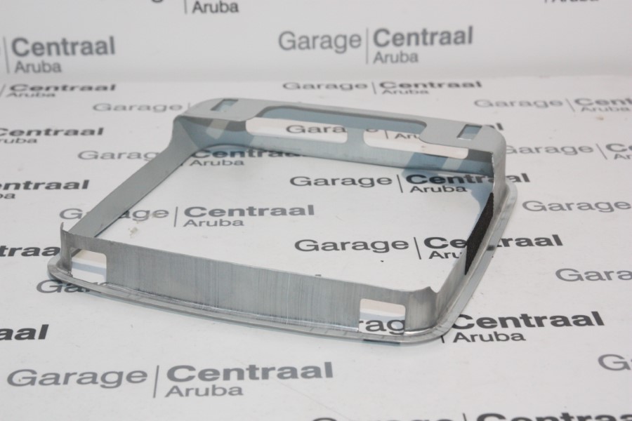 BRACKET TUC INT/LAMP 04-06