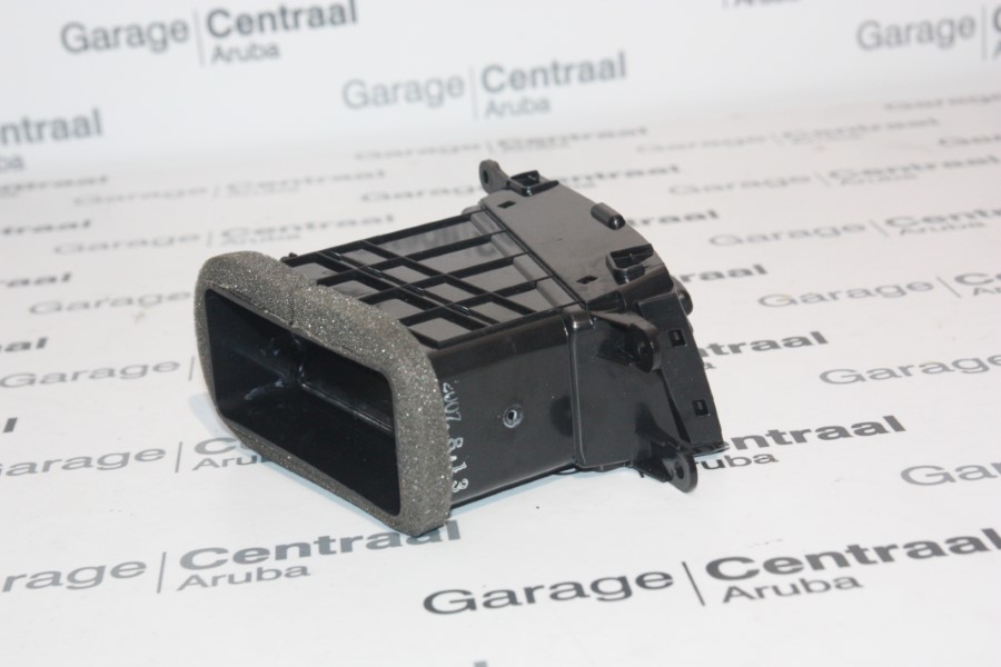 AC/NOZZLE I30 RH CENTER 