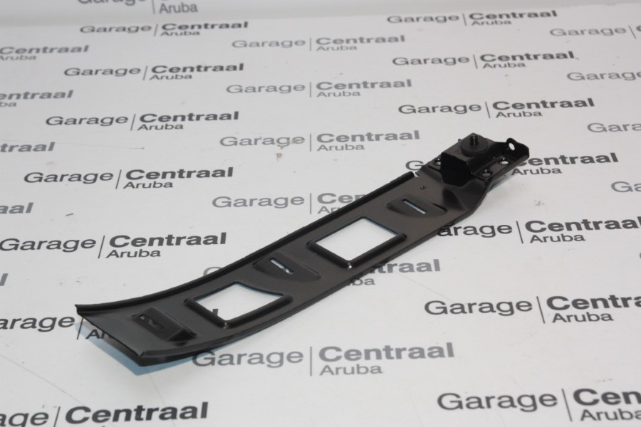 BRACKET H-1 RH RR/BUMPER 04- 