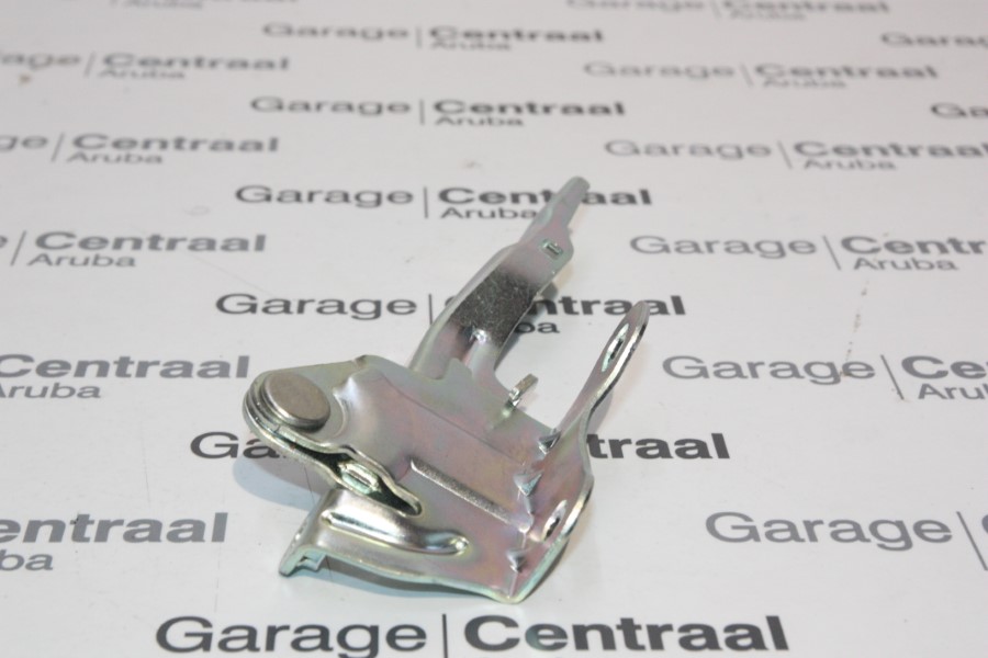 HINGE I30 RH HOOD 