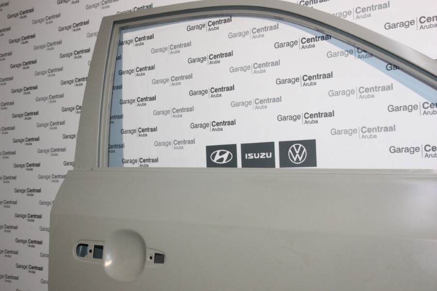 FR/DOOR TUC RH W/HOLES 04-06 