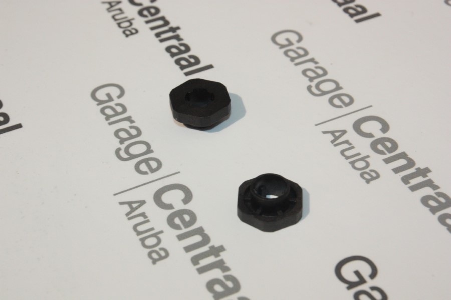 BUSHING TUC GLASS T/GATE LFTR 