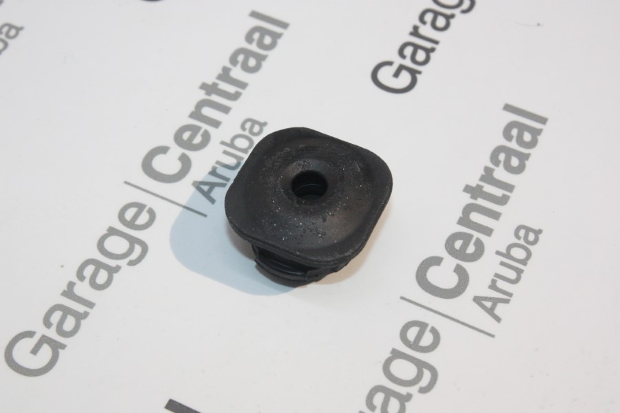 INSULATOR A5 RADIATOR 