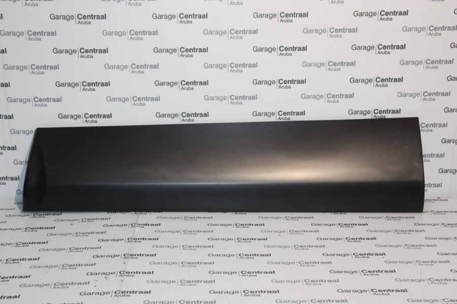 GARNISH TUC RH FRT DR 05-