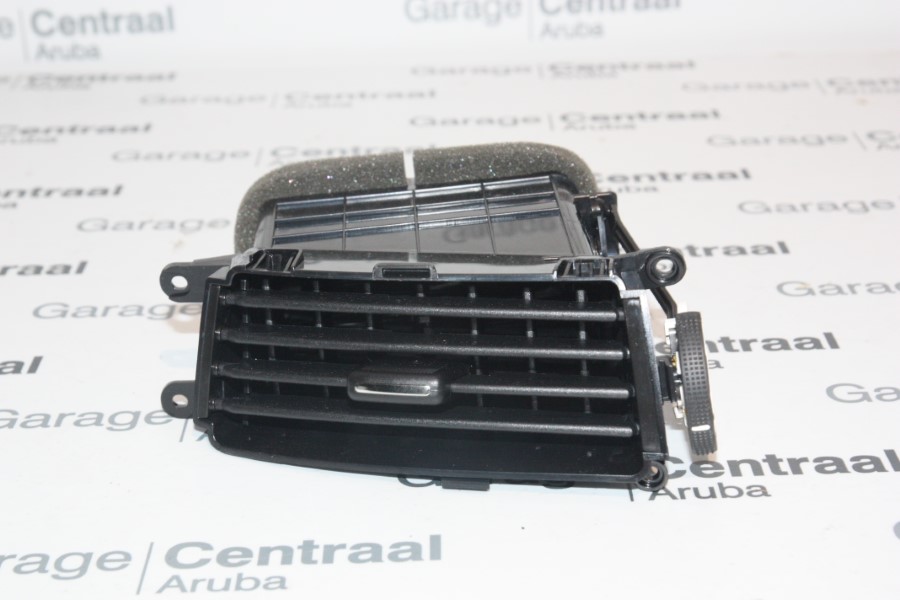 AC/NOZZLE I30 RH CENTER 
