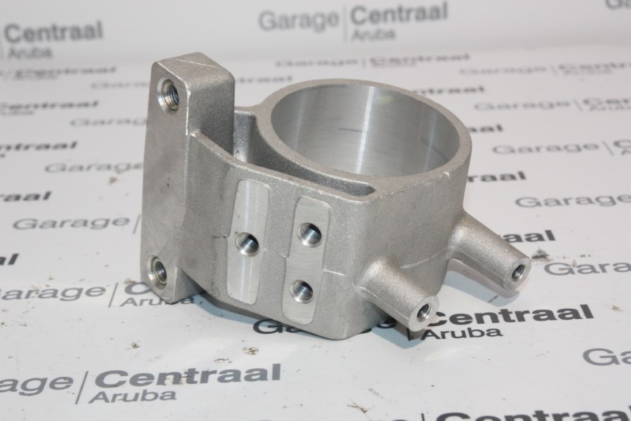 BRACKET GET LH ENG/MOUNT 02- 