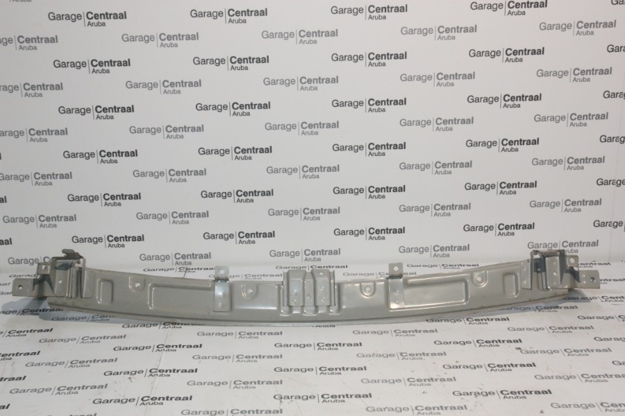 BRACKET SAN LH UPR FR/BUMP 04- 