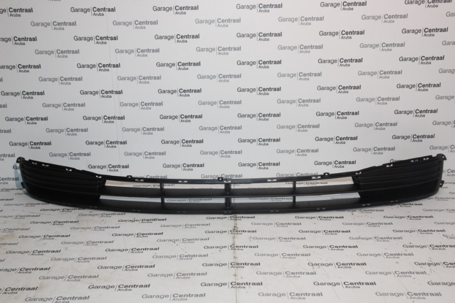 MOLDING ACCENT FRONT BUMPER AIR INTAKE 06- 