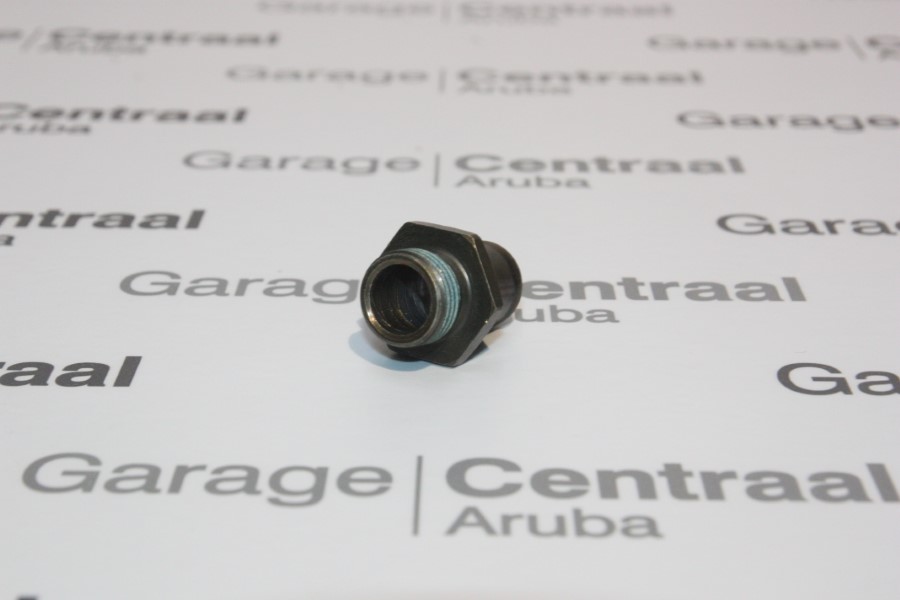 NIPPLE-OIL COOLER 