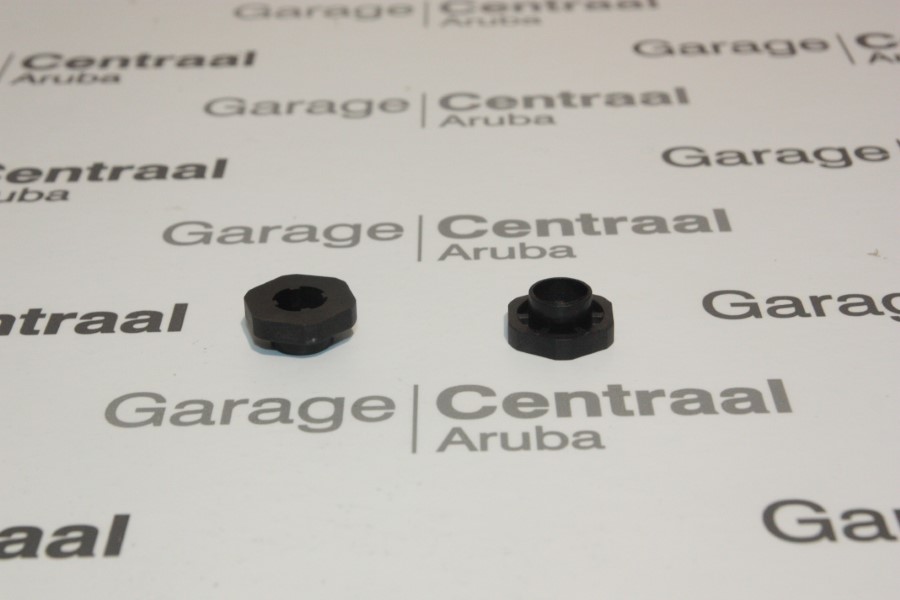 BUSHING TUC GLASS T/GATE LFTR 