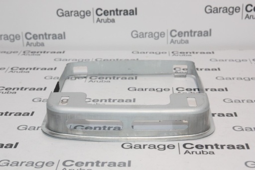 [853172E000] BRACKET TUC INT/LAMP 04-06