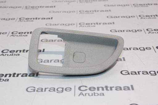 [826113L000X6] HOUSING AZE LH/FR DR/HDL 05- 