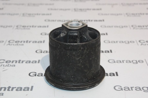 [551603X000] BUSHING I30 LH/RH RR TRAIL ARM 13-15 