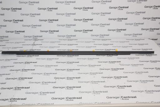 [822103A000] W/STRIP TRA LH FRT O/S 